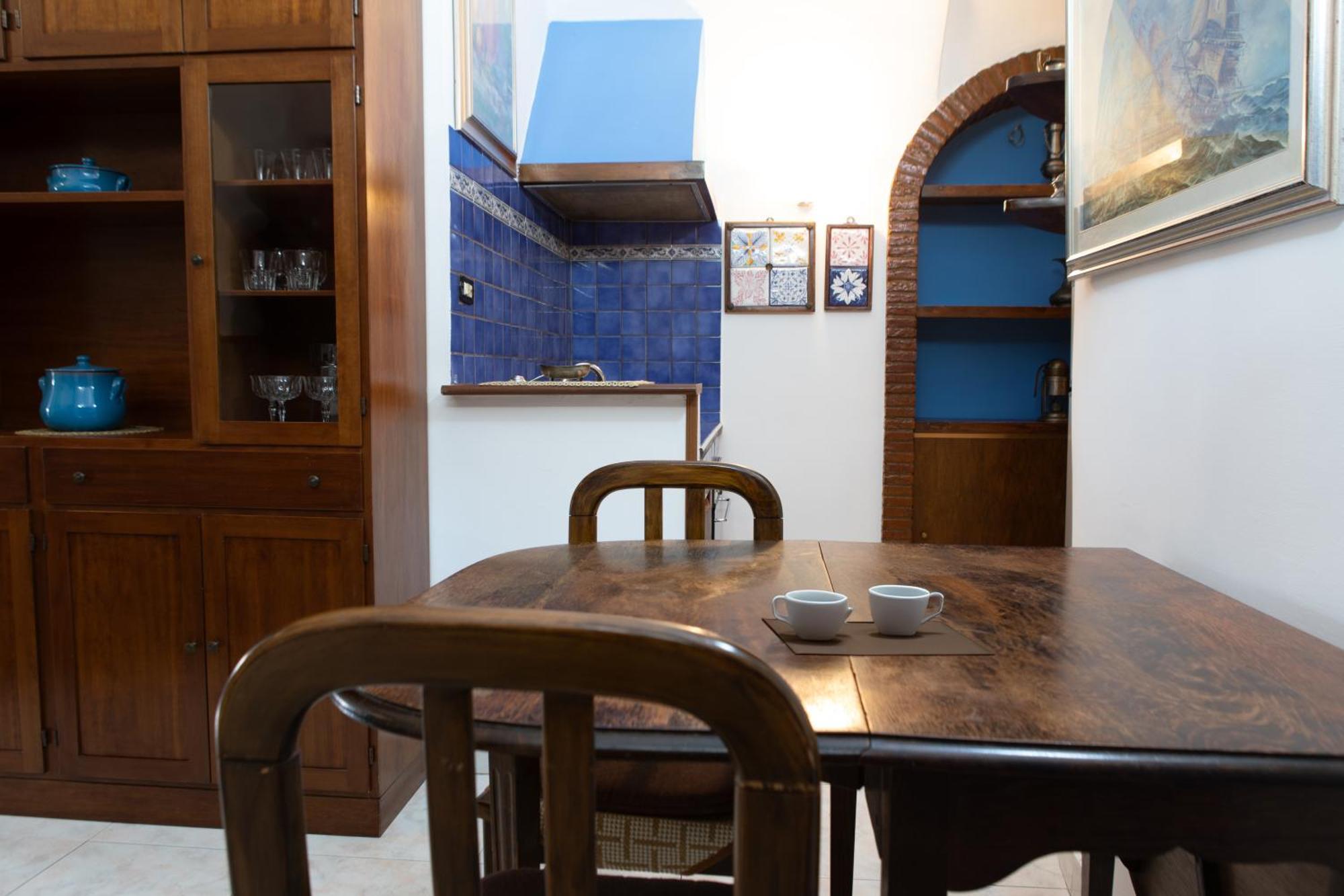 Casa Vitelli - Centro Storico A Due Passi Da Tutto Apartment Terracina Luaran gambar