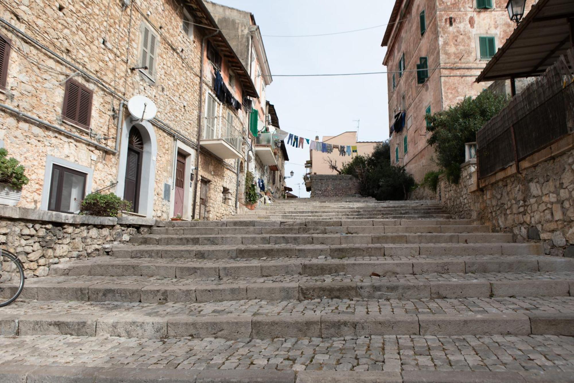 Casa Vitelli - Centro Storico A Due Passi Da Tutto Apartment Terracina Luaran gambar